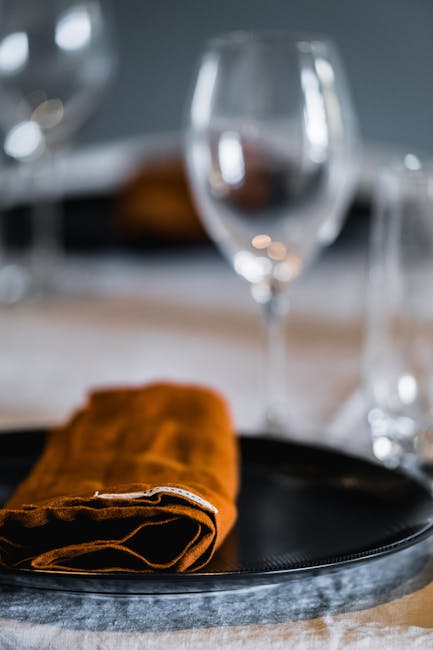 Fact-checking magnifying glass