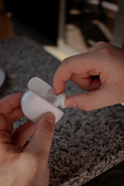 TWS earbuds charging