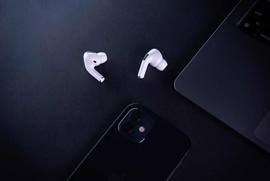 boAt vs Noise earbuds comparison India - Gadgets Under Rs 10,000 gadget India