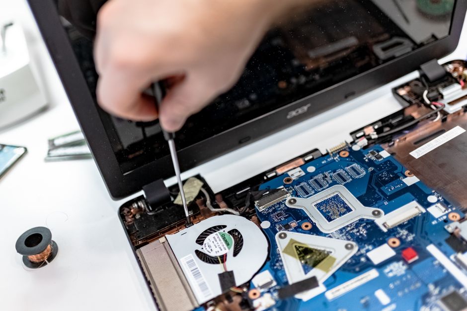 laptops-pcs-1781199192134
