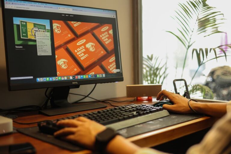 laptops-pcs-1785650360368