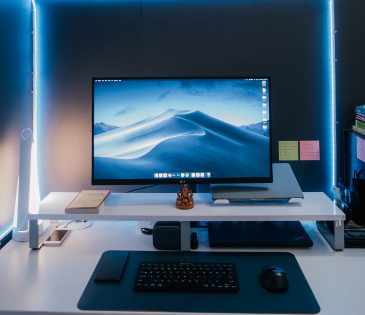 laptops-pcs-1787979887510